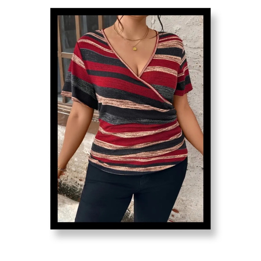 (New in package)Striped V-Neck Wrap Top